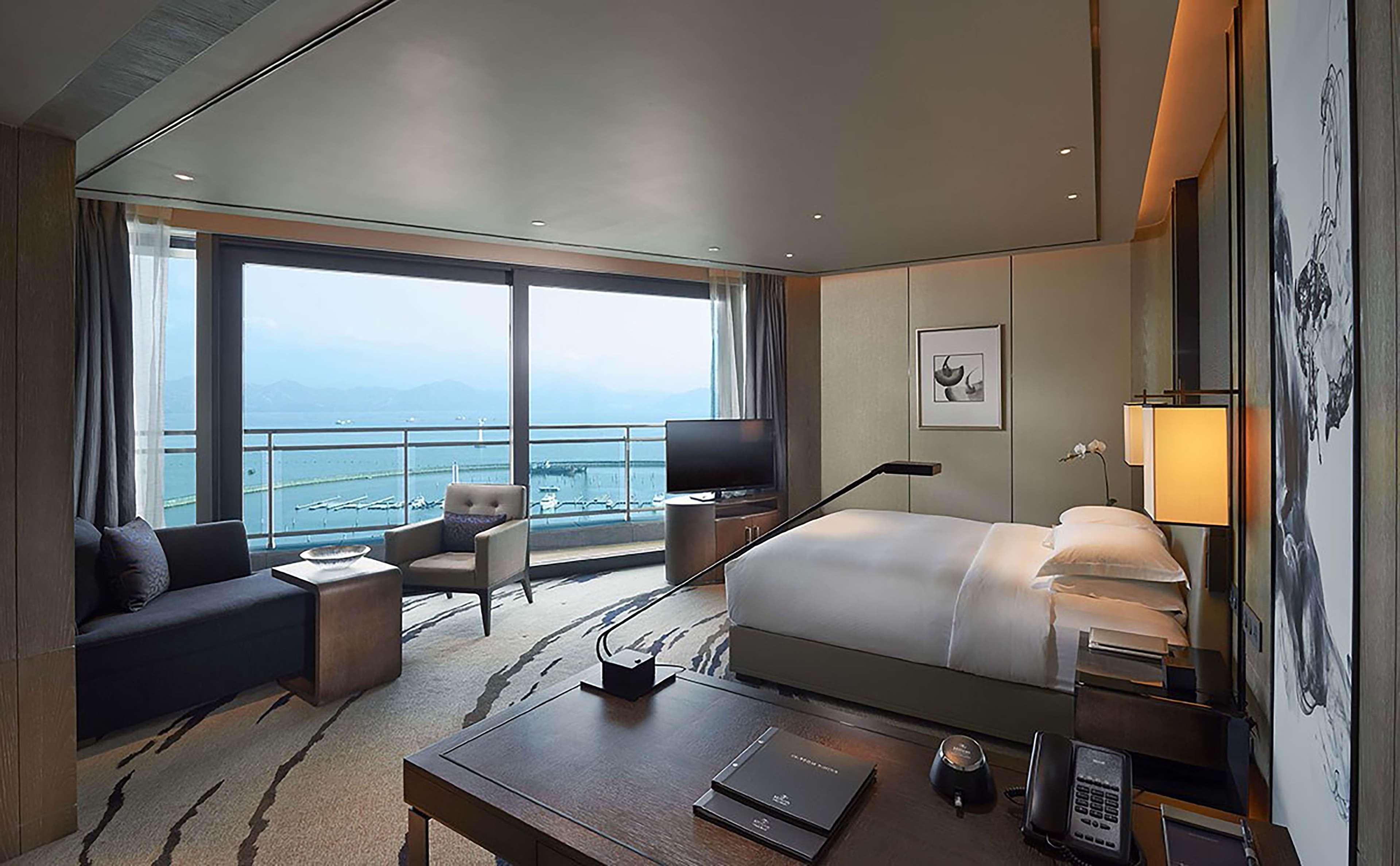 Hilton Shenzhen Shekou Nanhai Exteriör bild