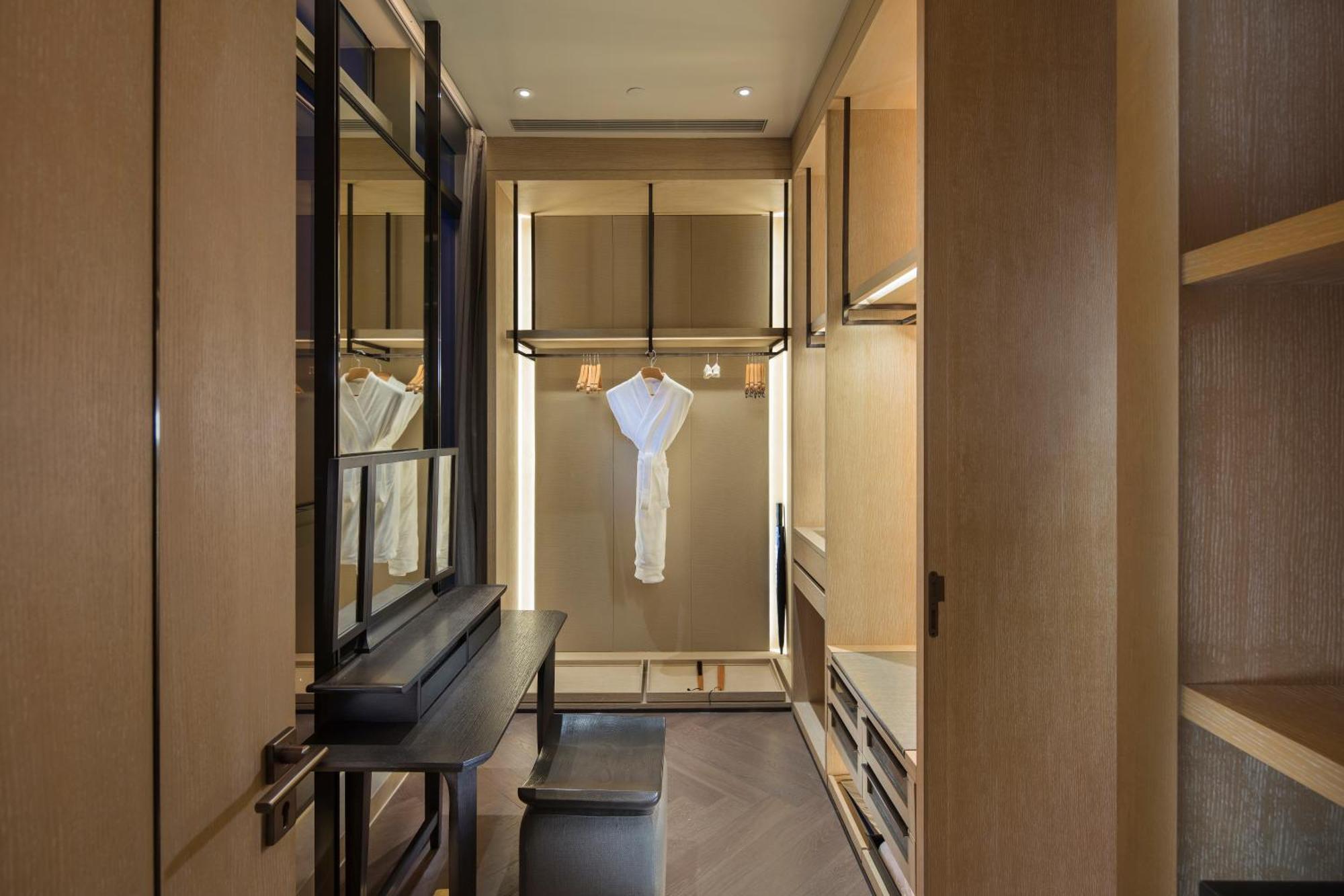 Hilton Shenzhen Shekou Nanhai Exteriör bild